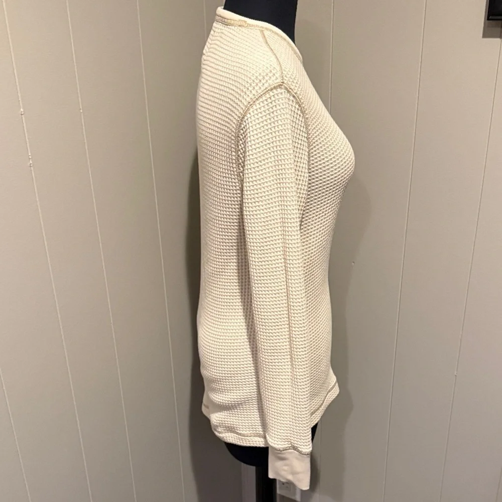 UpWest Women XS Cream Waffle Knit Long Sleeve Fitted Tee